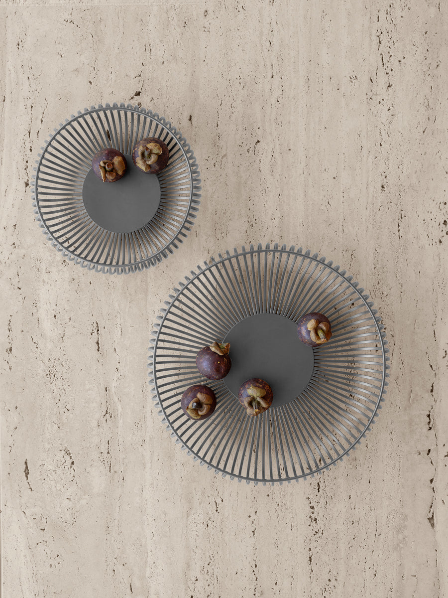 Blomus LITO Schale steel grey M 25cm Lifestyle