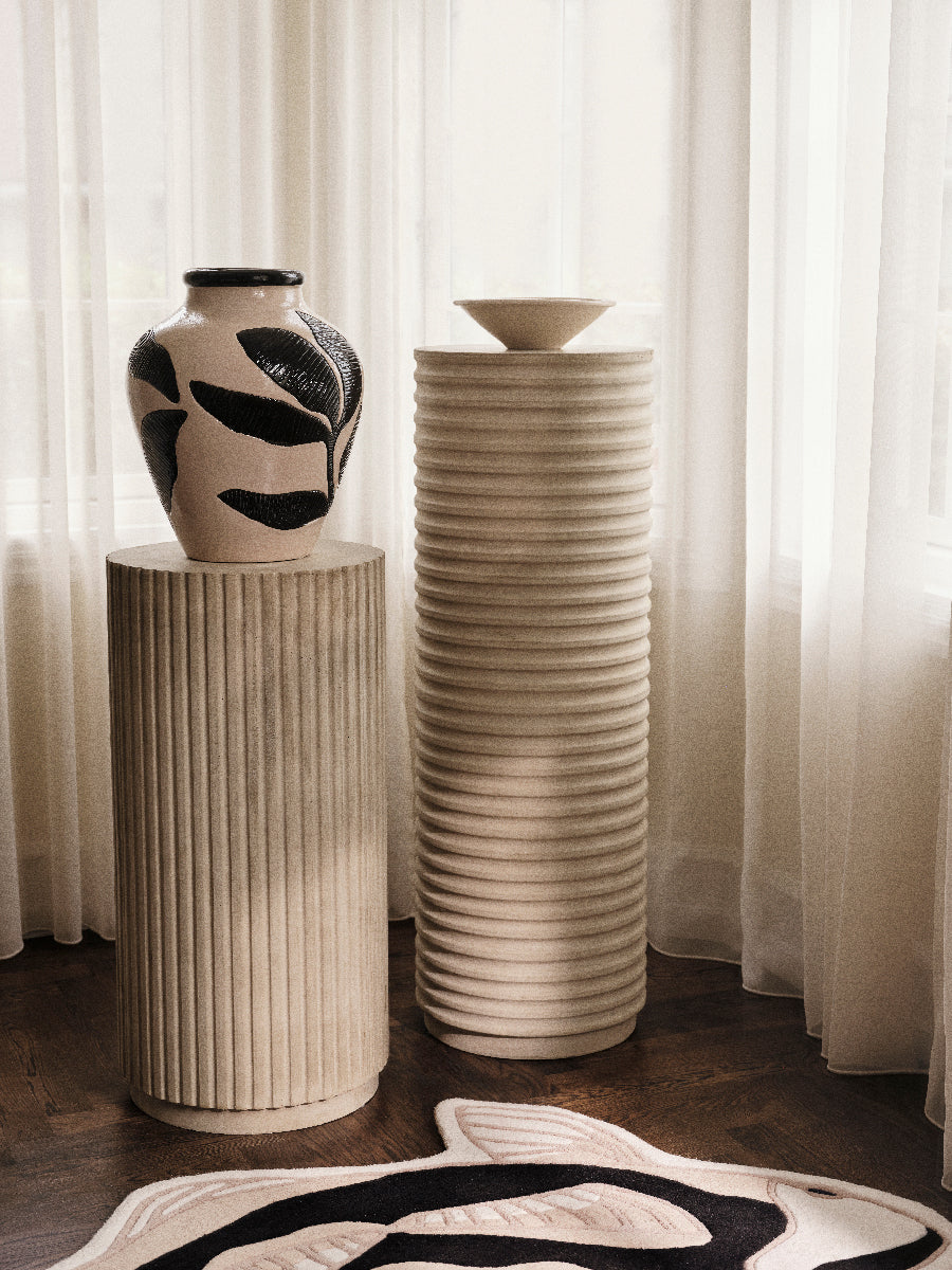 Broste Copenhagen Herbert Vase black/rainy day grey 40cm Lifestyle 3