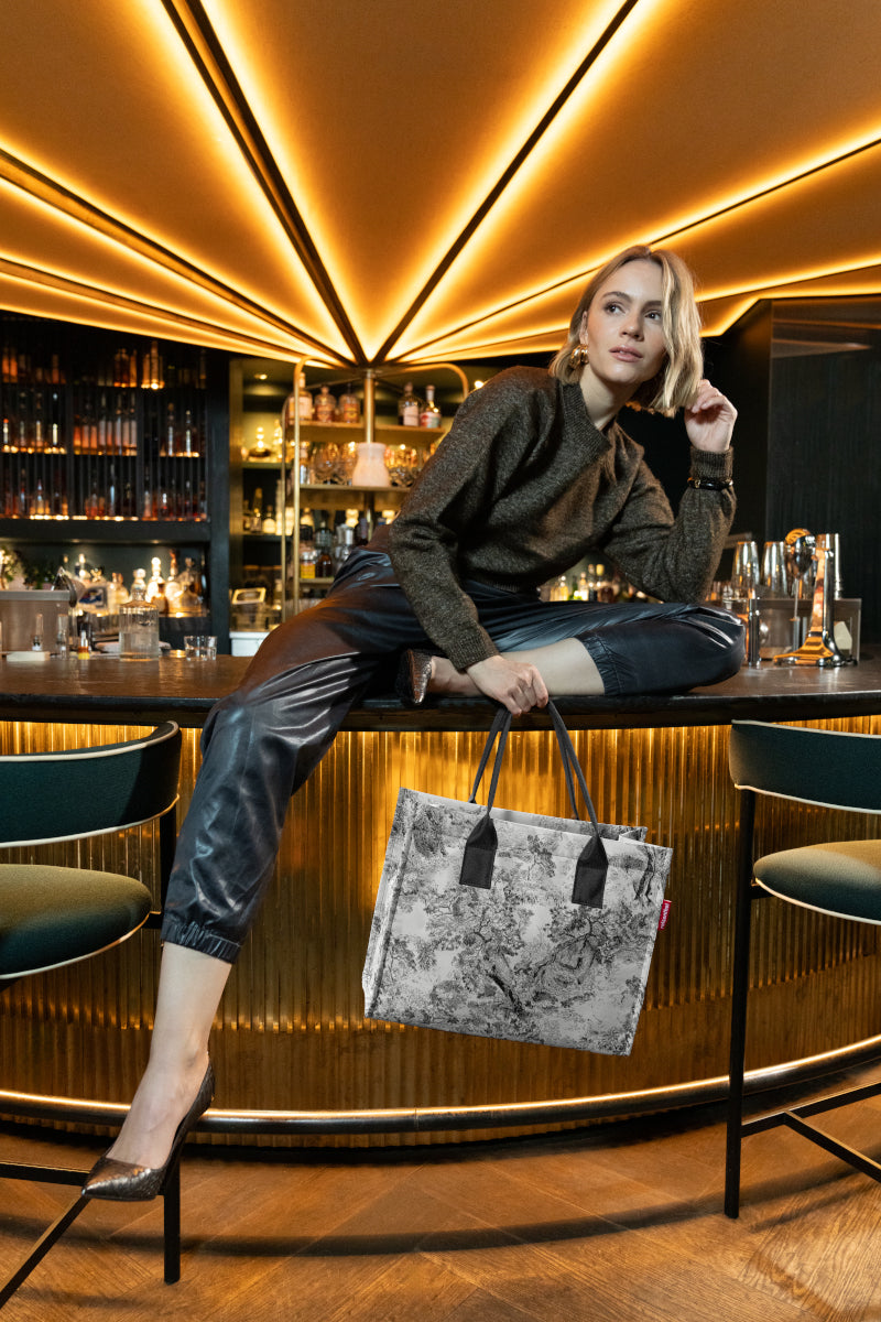 reisenthel daily shopper jacquard grey Lifestyle 2