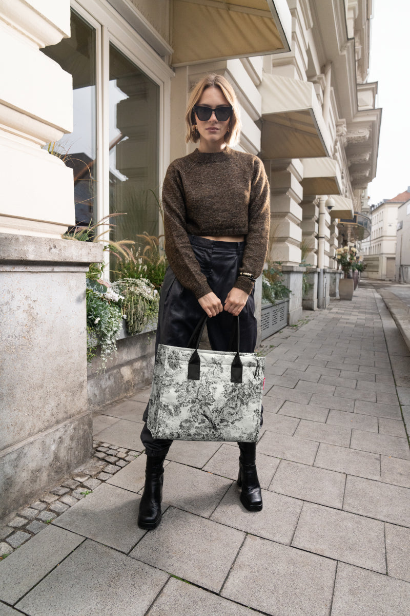 reisenthel daily shopper jacquard grey Lifestyle 3