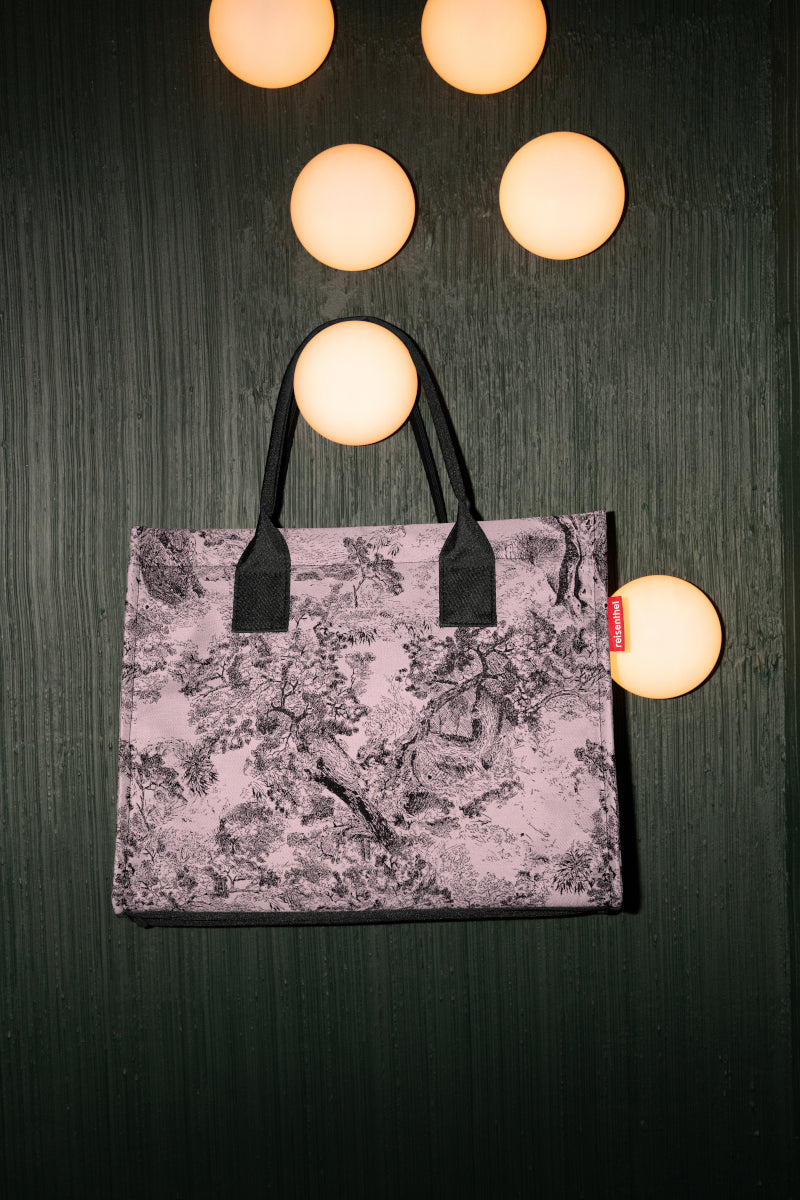 reisenthel daily shopper jacquard rose Lifestyle 4