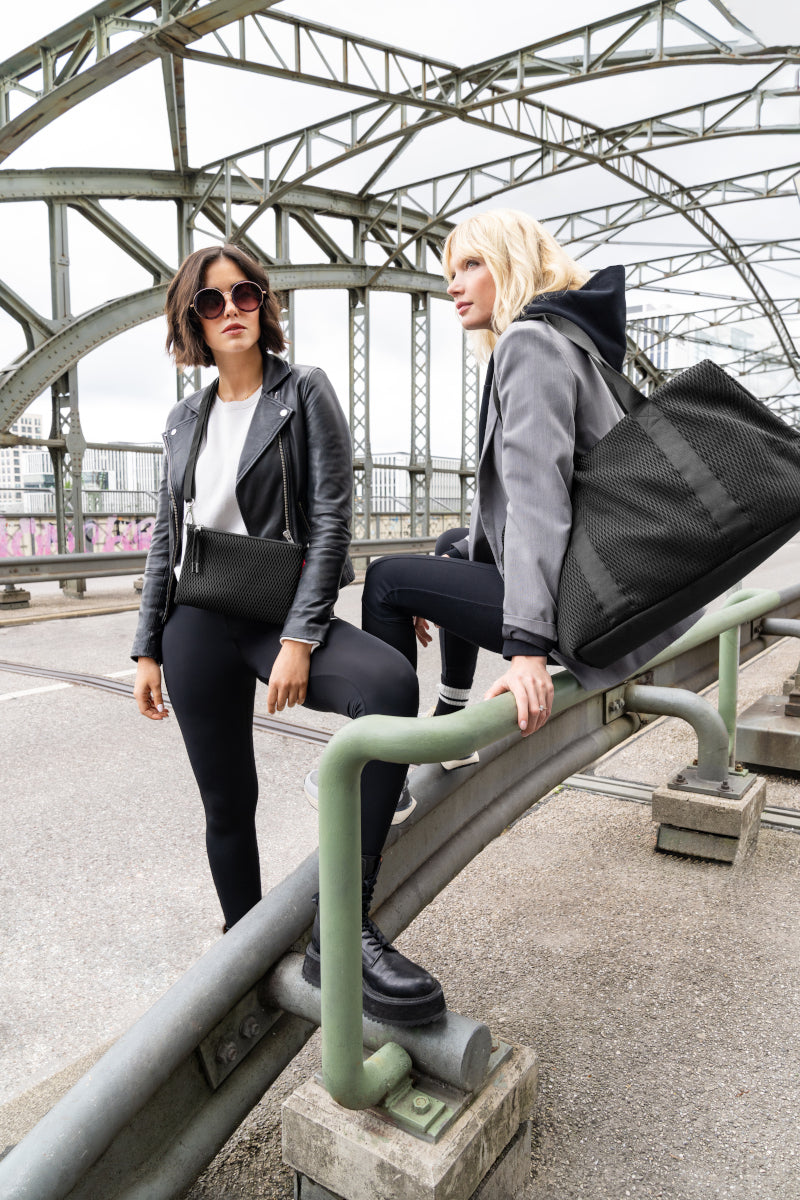 reisenthel extralite weekender M mesh black Lifestyle 7