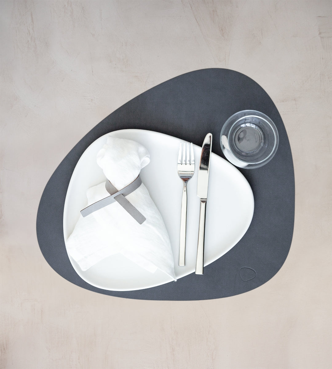 LIND DNA NUPO Tischset Curve L anthrazit 37 x 44 cm