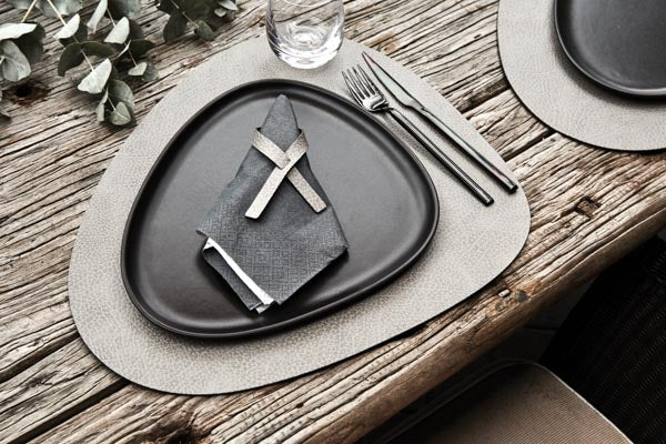 LIND DNA HIPPO Tischset Curve L anthracite-grey 37 x 44 cm