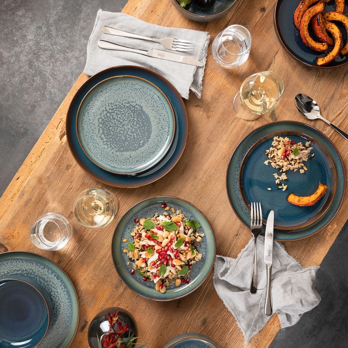 like Villeroy & Boch Crafted Denim Tiefer Teller 21,5cm Set6 Lifestyle