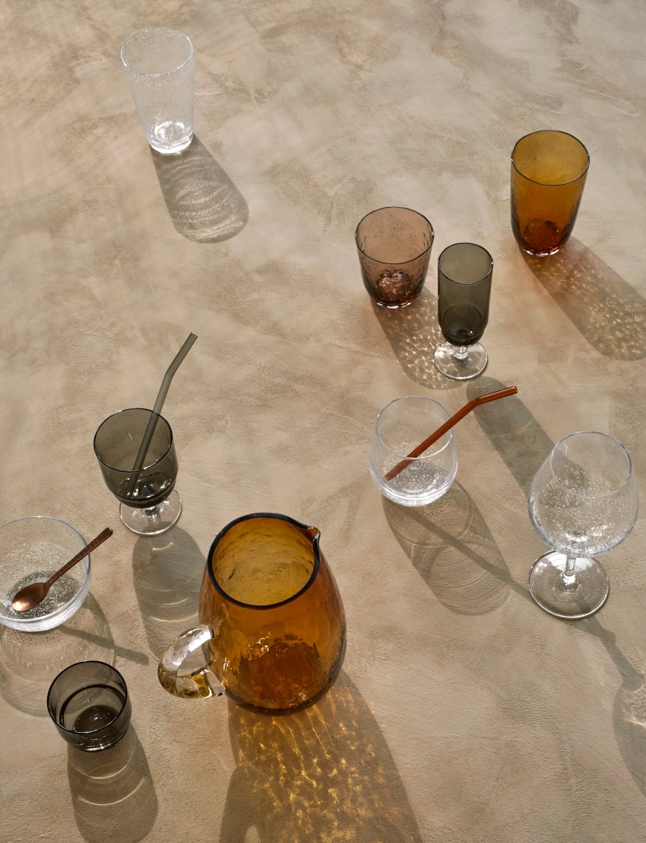 Broste Copenhagen HAMMERED Trinkglas brown 0,335 l (1 Stück)