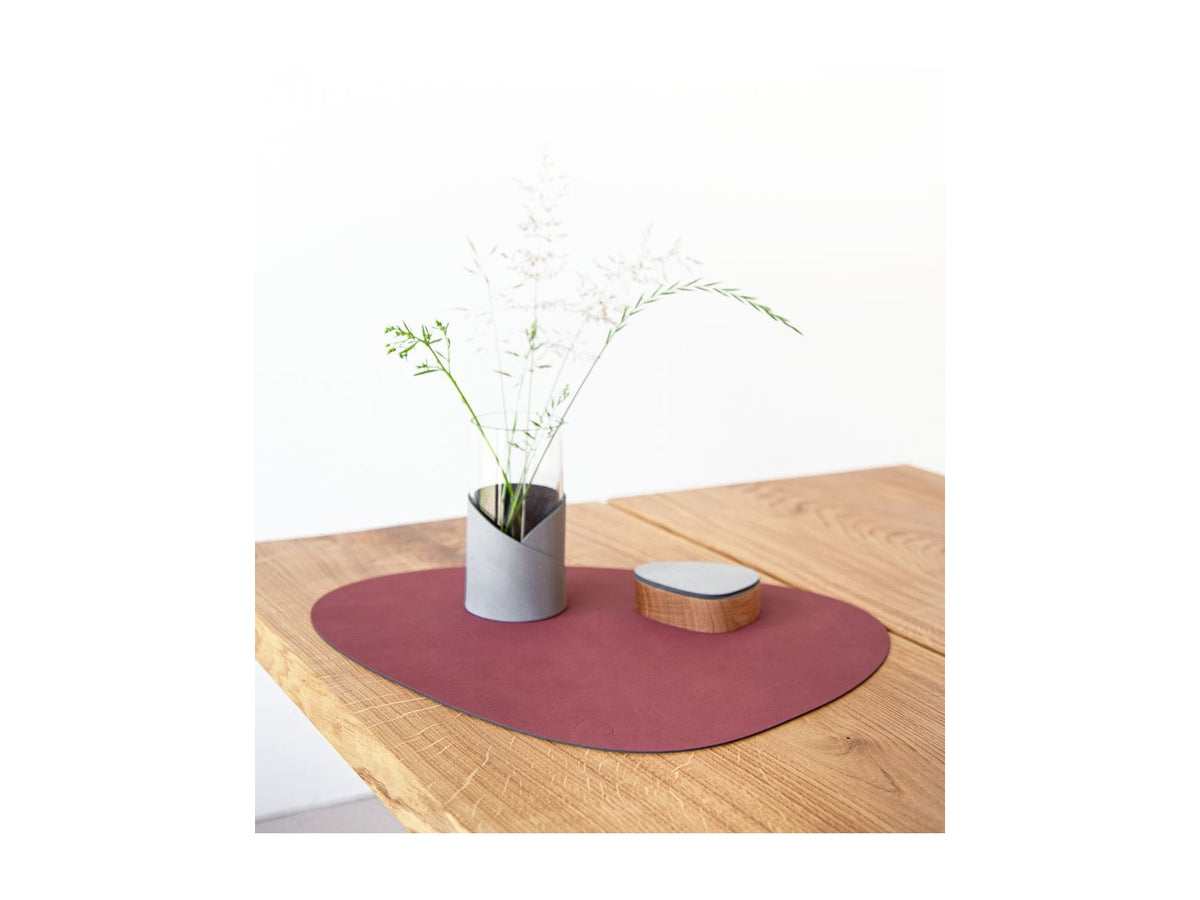 LIND DNA BULL Tischset Curve L red 37 x 44 cm