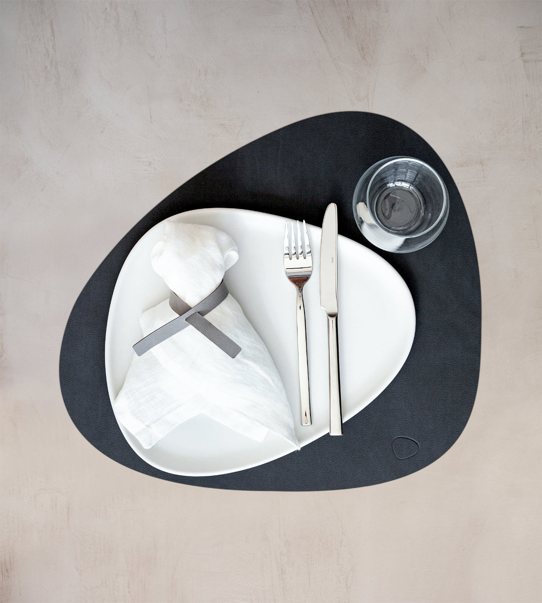 LIND DNA NUPO Tischset Curve L black 37 x 44 cm