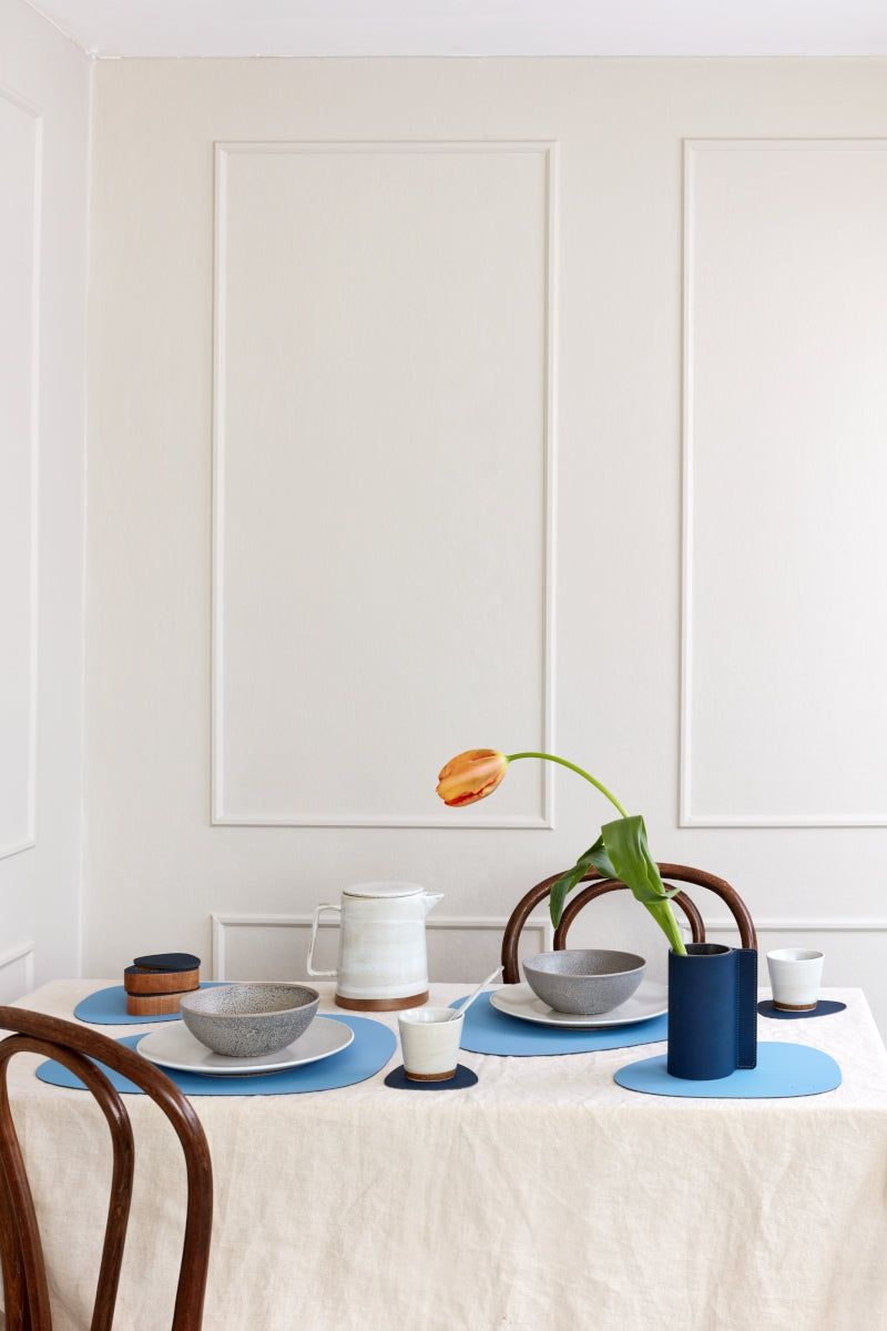 LIND DNA NUPO Tischset Curve L cool blue 37 x 44 cm