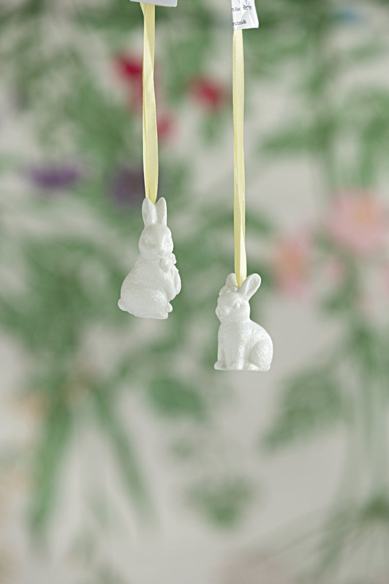 Hutschenreuther Osteranhänger Weiss Hase sitzend Lifestyle