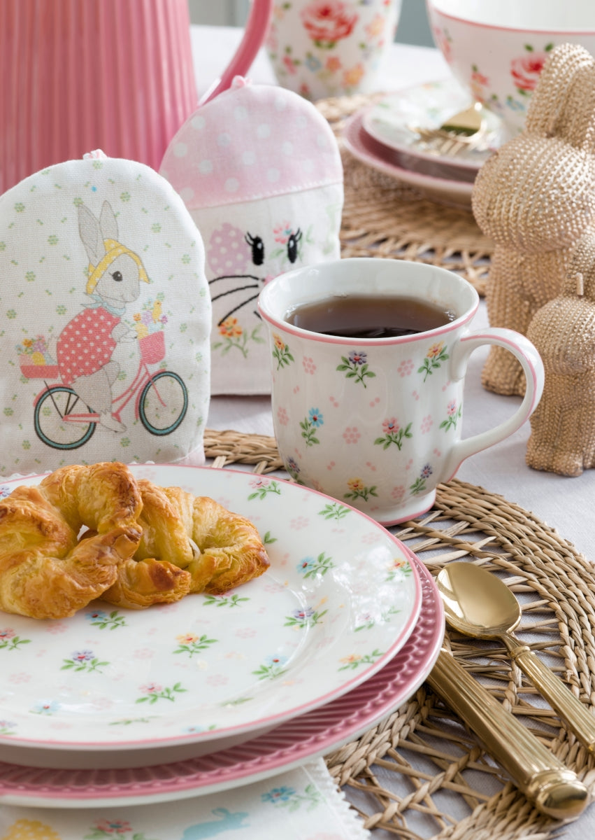 Greengate Cilja Rabbit Eierwärmer white Lifestyle 3