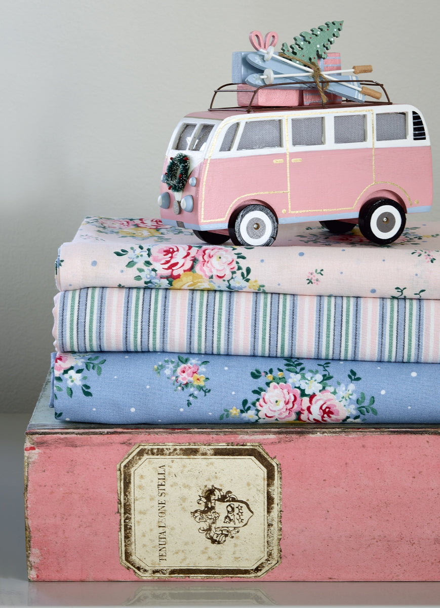 Greengate Laura Moments Kissenhülle dusty blue emb. 40x40 cm