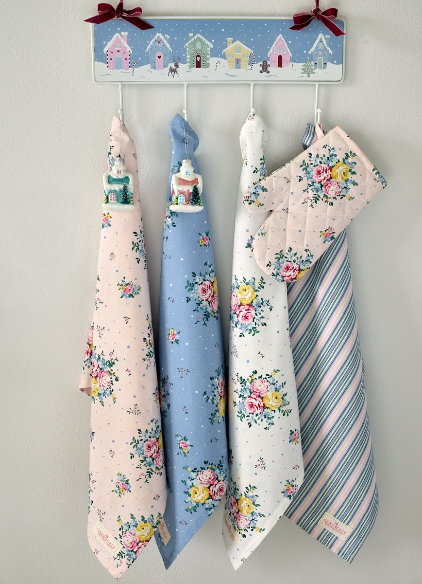 Greengate Laura homes Weihnachtsstrumpf dusty blue 60cm Lifestyle 2