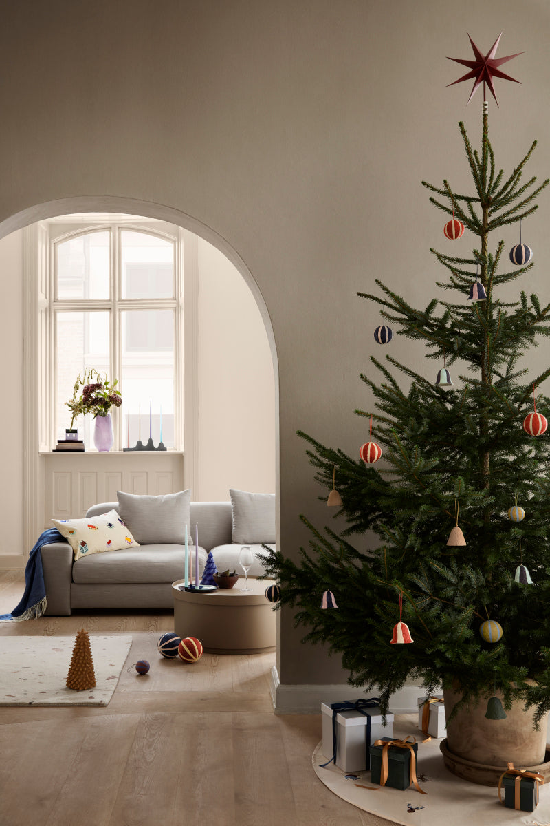 Broste Copenhagen BIRD Weihnachtsbaumdecke smoked paprika 120 cm Lifestyle