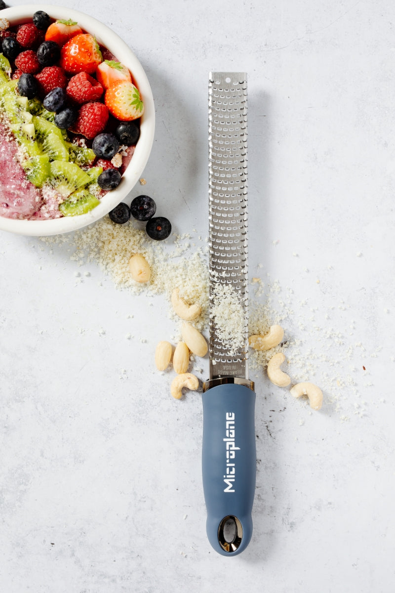 Microplane Premium Zester Reibe denim blau Lifestyle 1