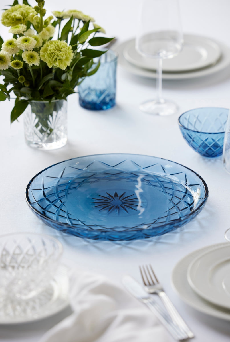 Lyngby Sorrento Platte Glas blau 30cm Lifestyle3
