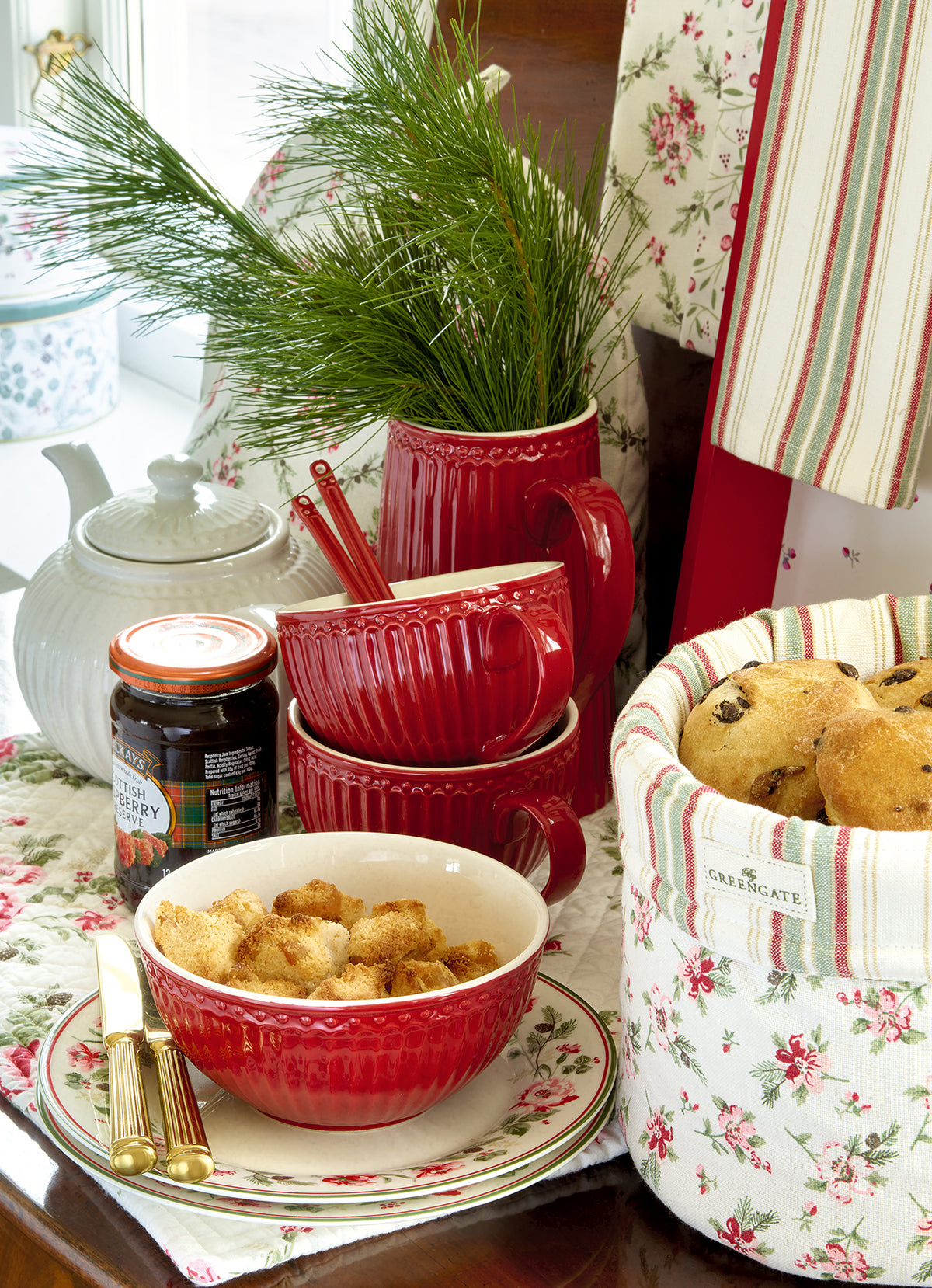 Greengate Alice Brotteller red 17,5cm Set6 Lifestyle3