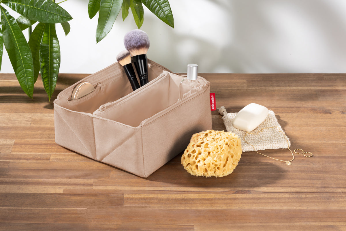 reisenthel fold case twist coffee Lifestyle 1
