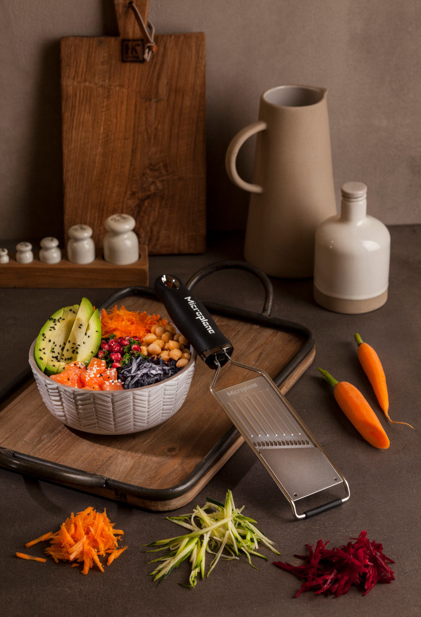 Microplane Profi-Juliennehobel schwarz Lifestyle 2