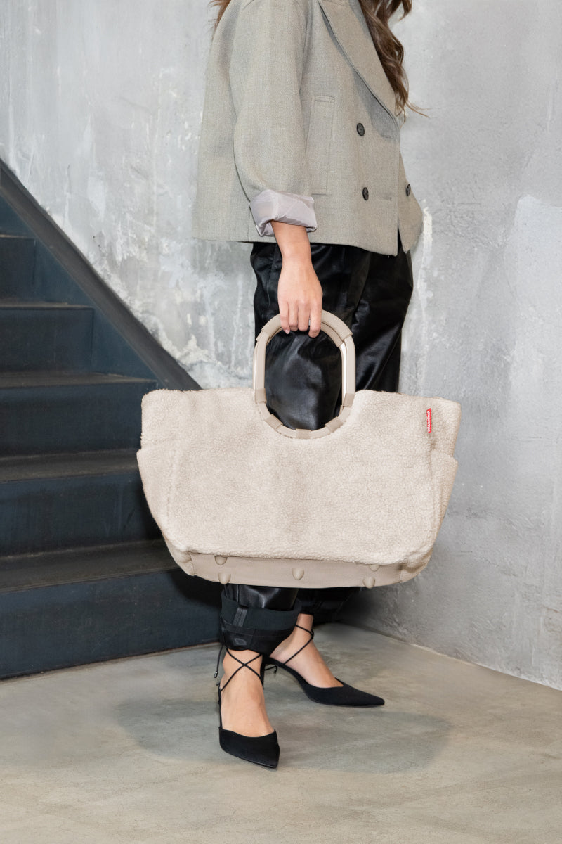 reisenthel loopshopper L teddy sand Lifestyle 5