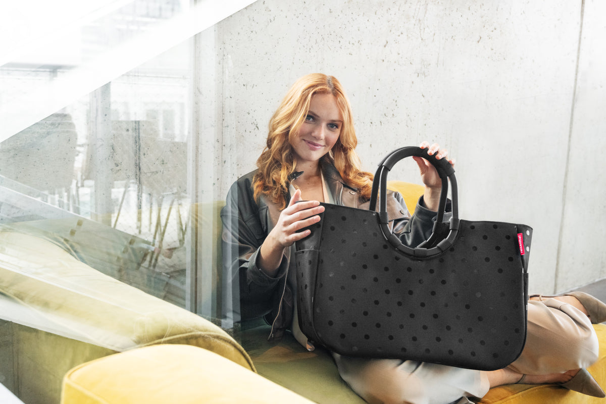 reisenthel frame glossy dots black Lifestyle 7
