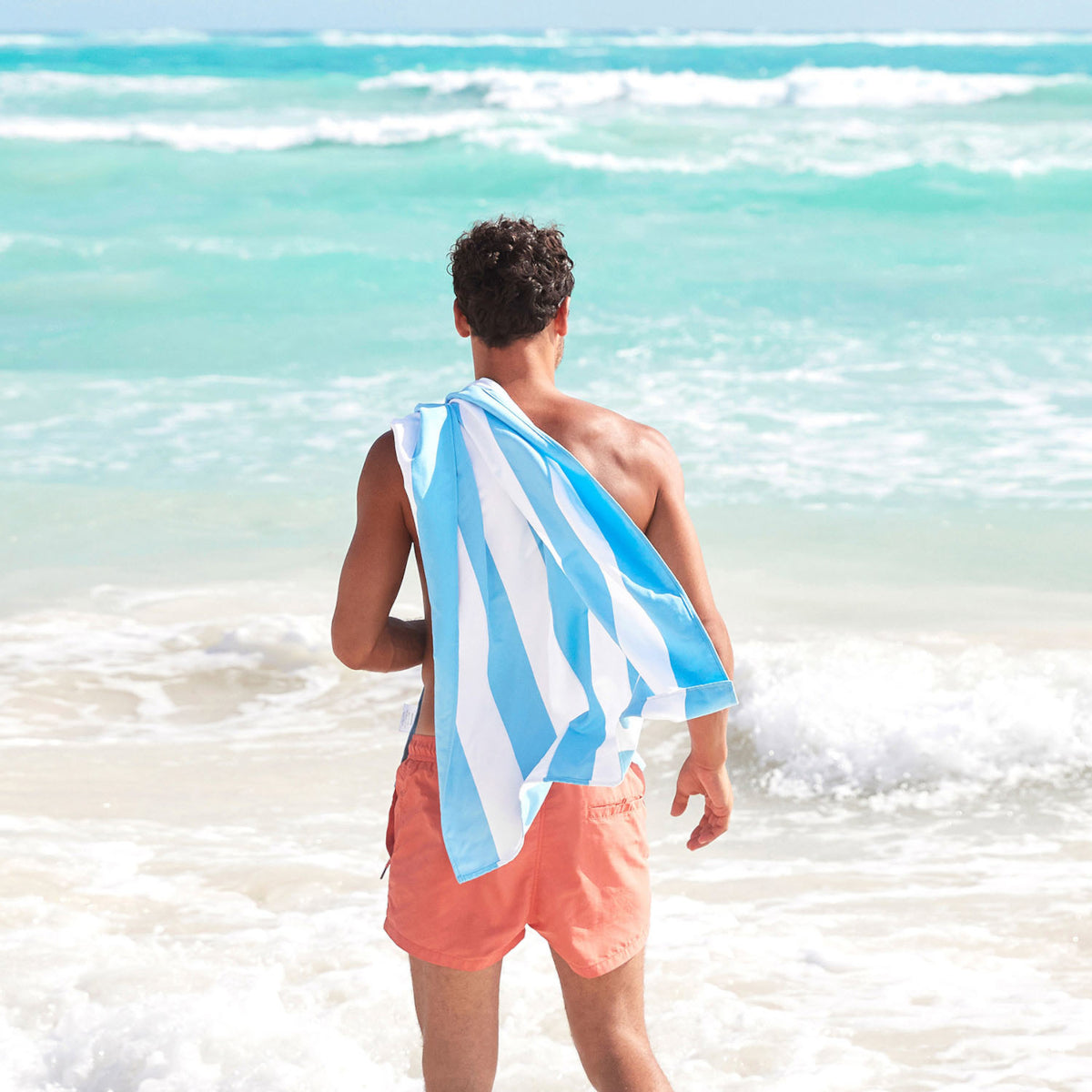 Dock & Bay Beach Towel L Tulum Blue 160x90cm Lifestyle 2