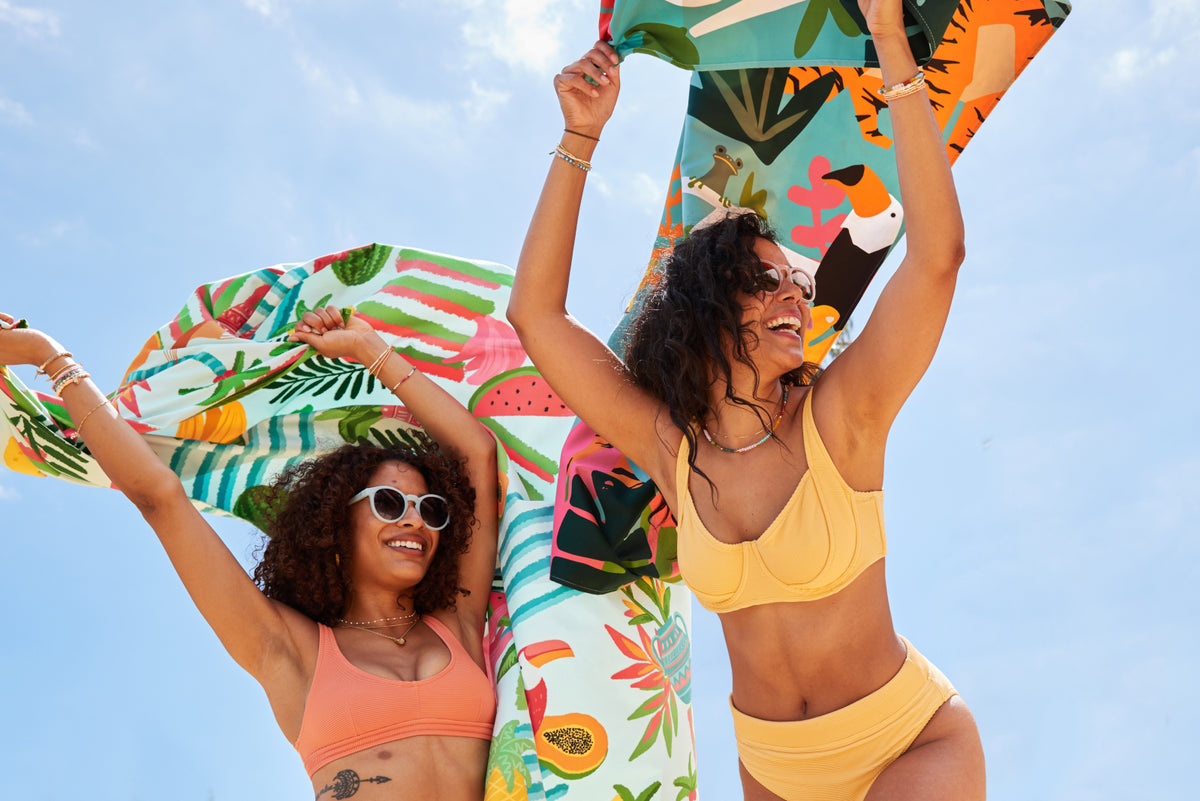 Dock & Bay Beach Towel XL Wild Things 200x90cm Lifestyle 1