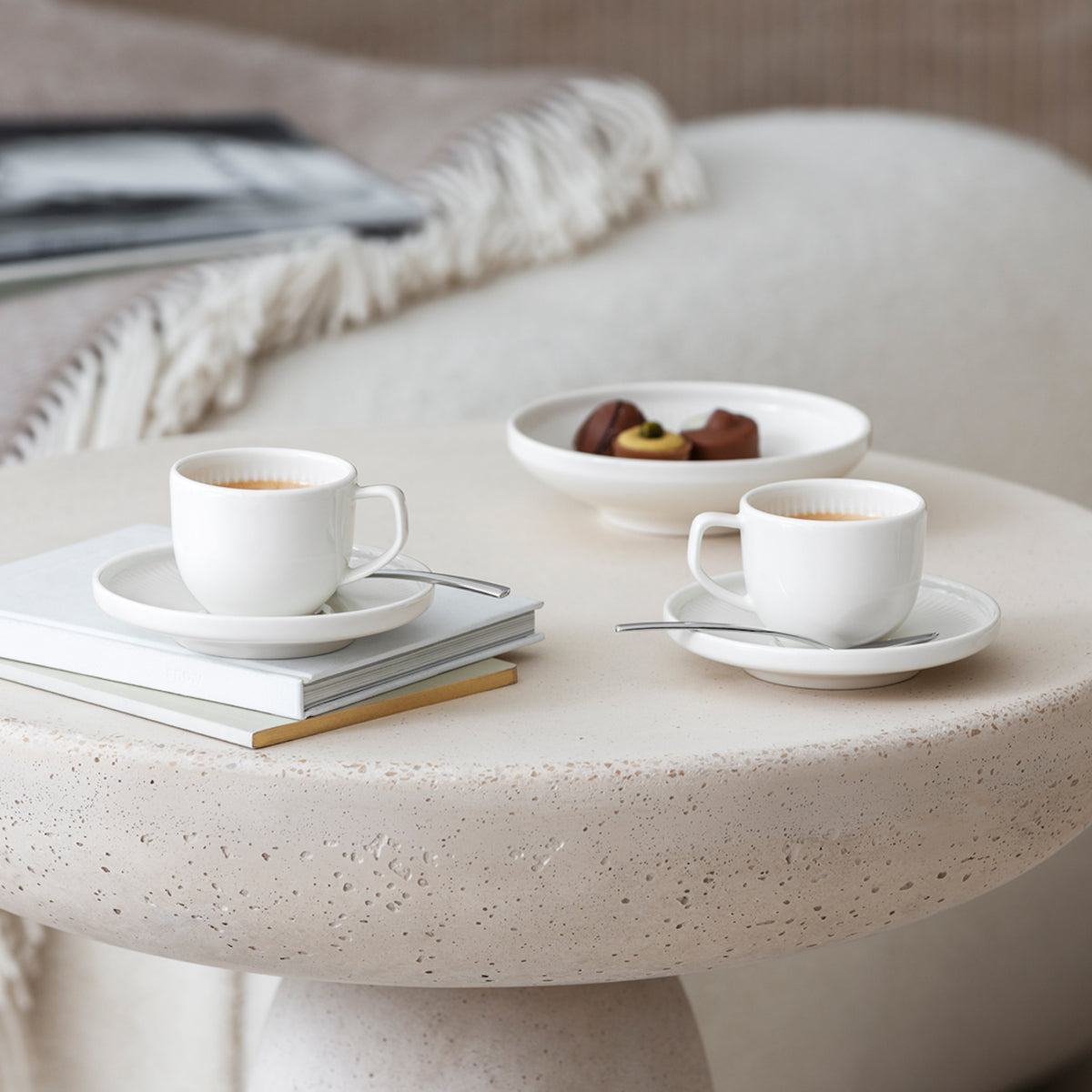 Villeroy & Boch Afina Kaffeetasse mit Untertasse weiß 2tlg Lifestyle3