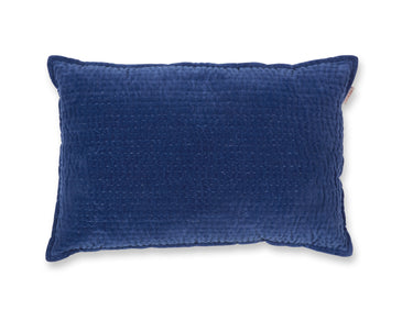Pip Studio Velvet Sky Kissen dark blue 40x60cm (1 Stück) Freisteller 1