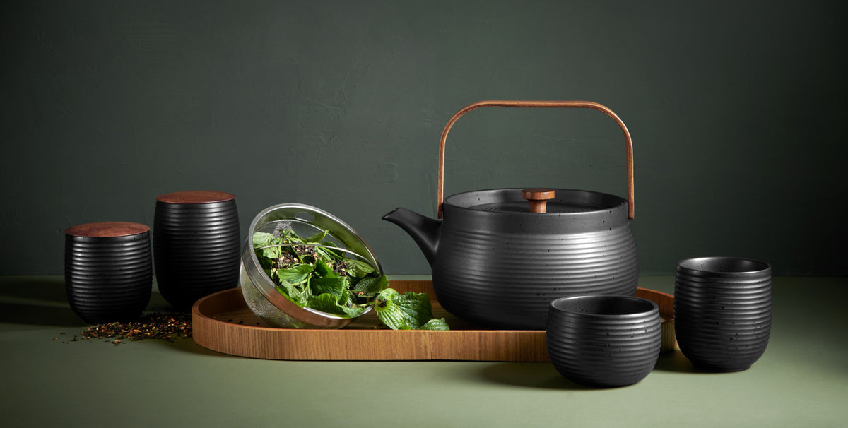 ASA kitchen'art Teekanne mit Holzgriff black 1,5l Lifestyle