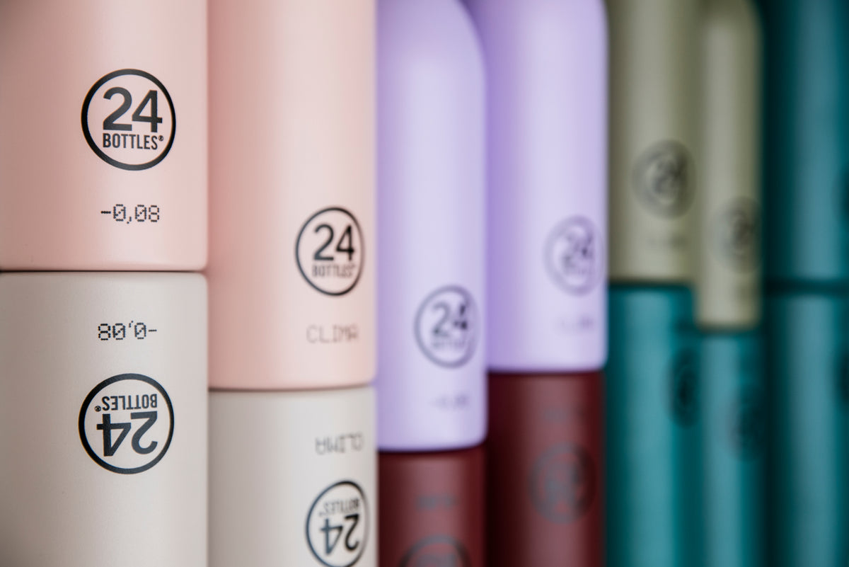 24Bottles Clima Bottle Stone Dusty Pink 850ml Lifestyle 4
