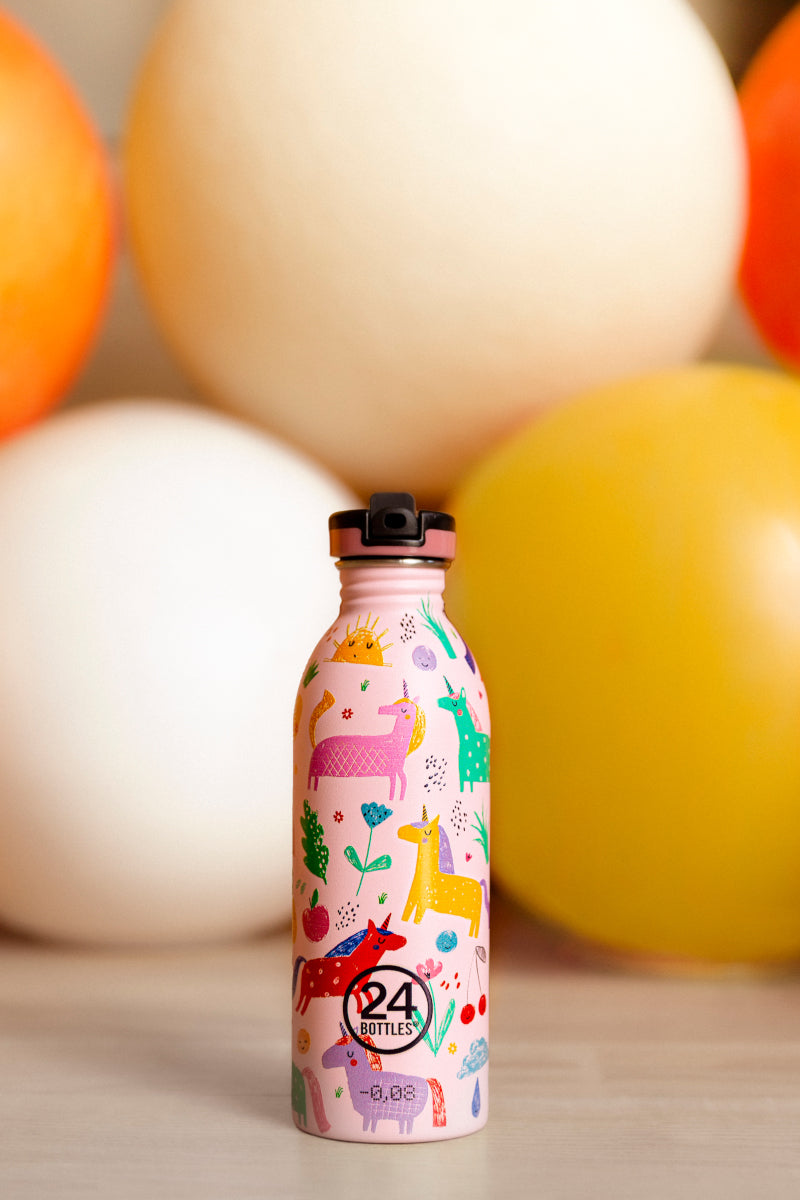 24Bottles Kids Urban Bottle Magic Friends 500ml Lifestyle 1
