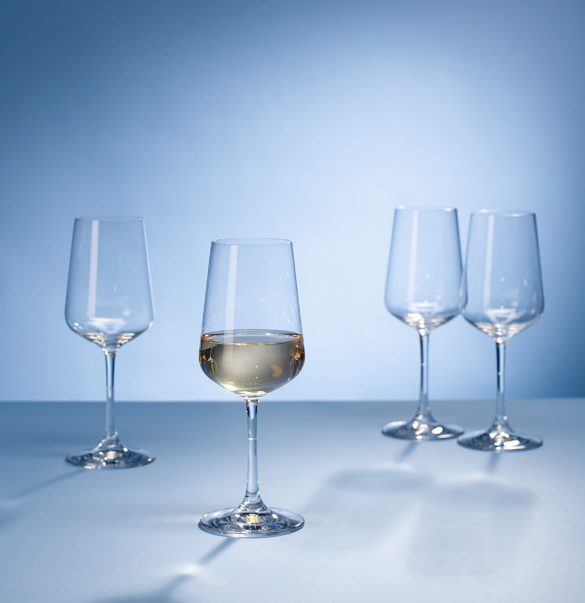 Villeroy & Boch Ovid Weißweinglas Set 4tlg. Lifestyle 1