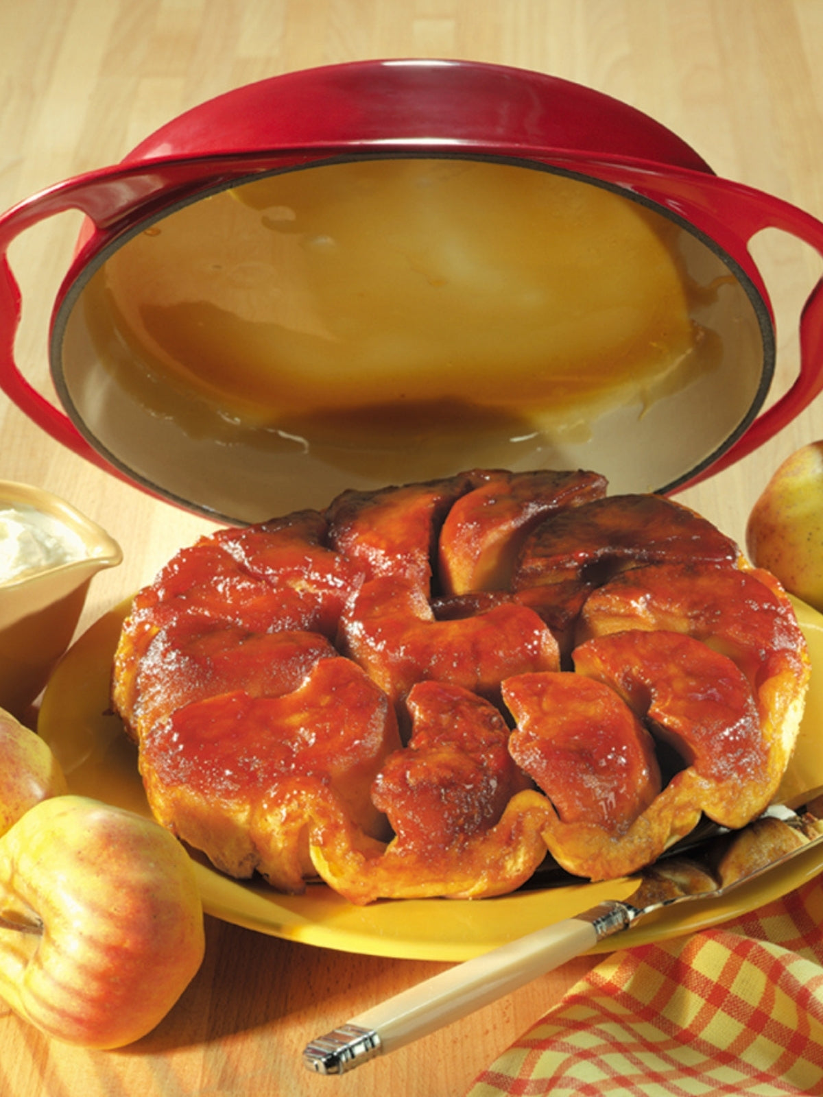 Le Creuset Backform Tradition rund kirschrot 25cm - Produktbild 6
