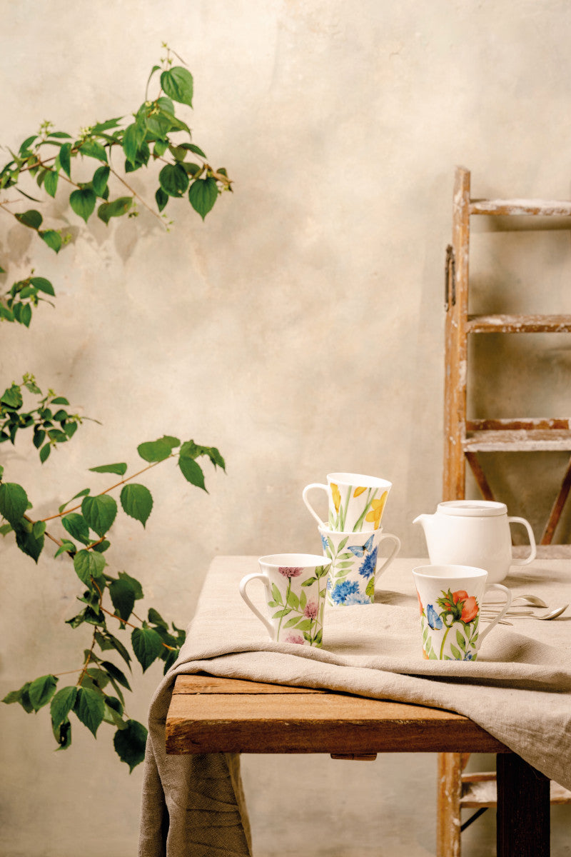 Hutschenreuther Nora Big Flowers Kornblume Becher mit Henkel Lifestyle