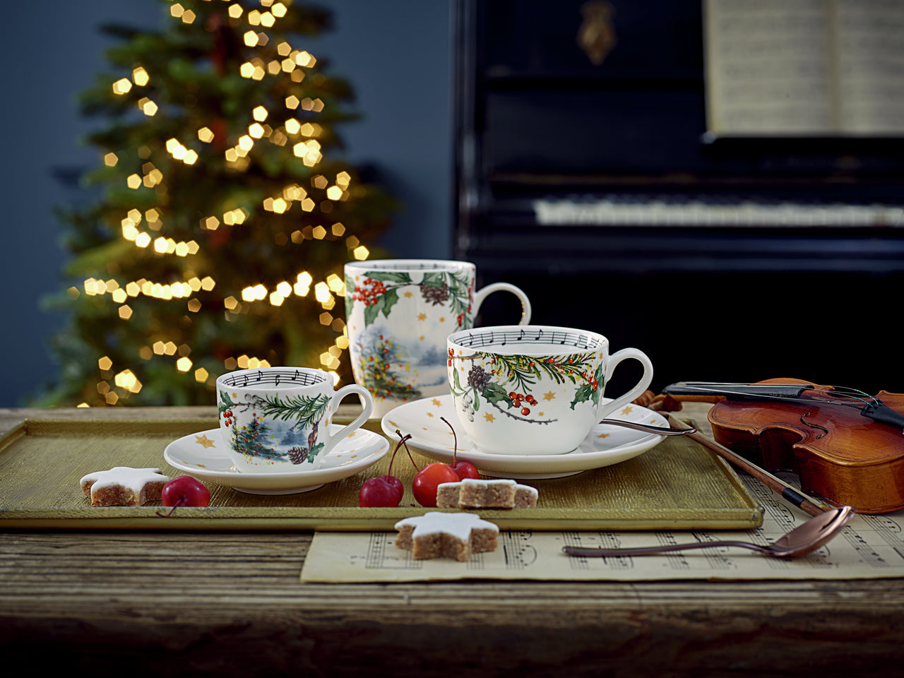 Hutschenreuther Sammelserie 2023 Am Weihnachtsbaum Espressotasse 2tlg Lifestyle