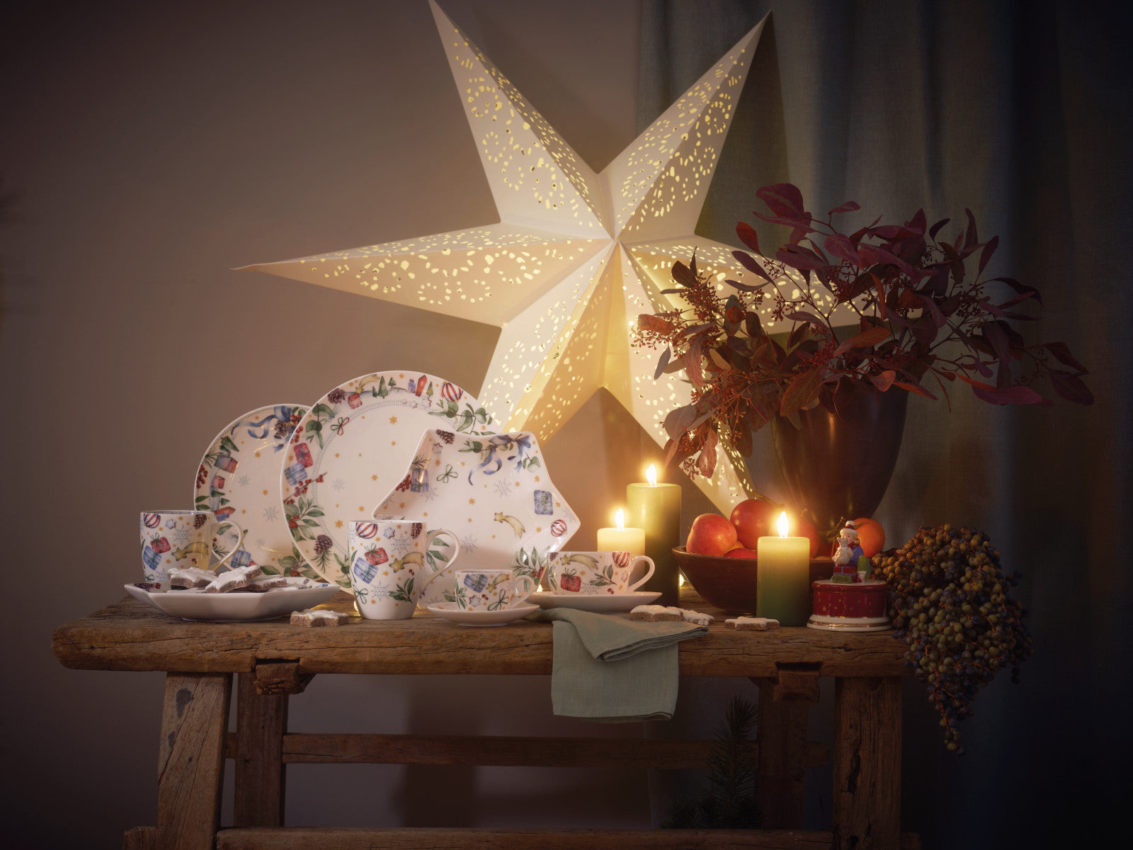 Hutschenreuther Sammelkollektion 2025 Weihnachtsspiele Espressotasse 2tlg Lifestyle 3