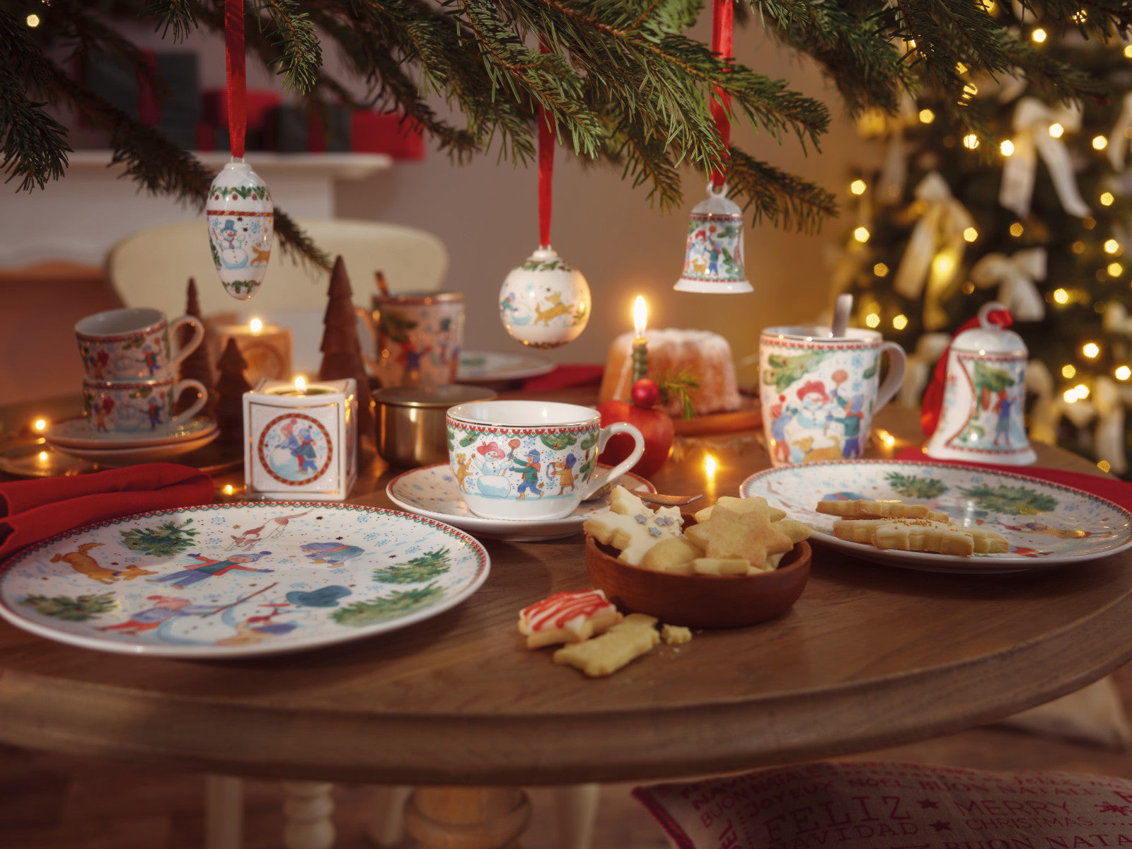 Hutschenreuther Sammelserie 2025 Weihnachtsspiele Cappuccinotasse 2tlg Lifestyle 1