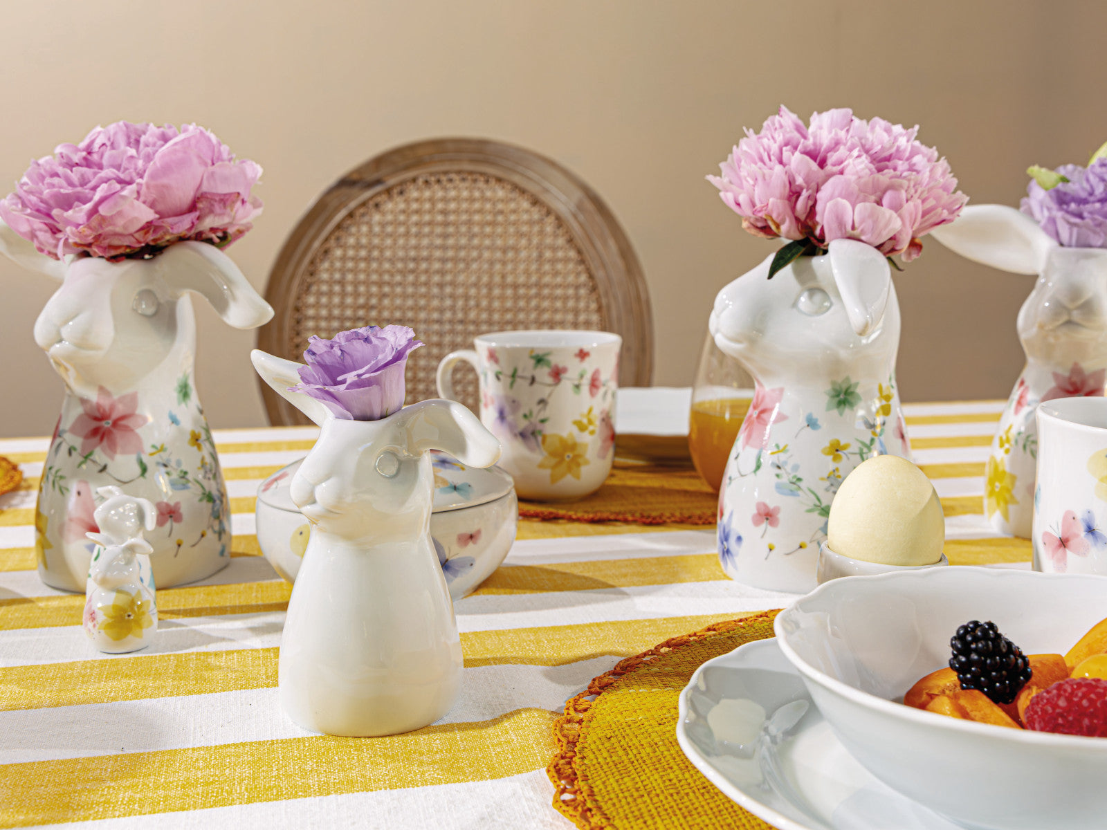 Hutschenreuther Frühlingsgrüsse Figur Hase weiß 9cm Lifestyle 1