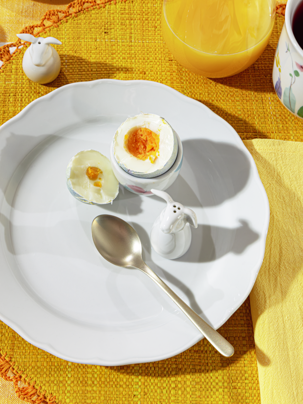 Hutschenreuther Frühlingsgrüsse Salz-und Pfeffer-Set weiß 2tlg Lifestyle 1