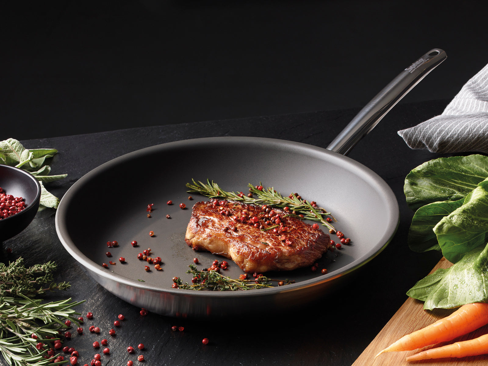 Spring BRIGADE ULTIMATE Bratpfanne 24 cm Lifestyle 2