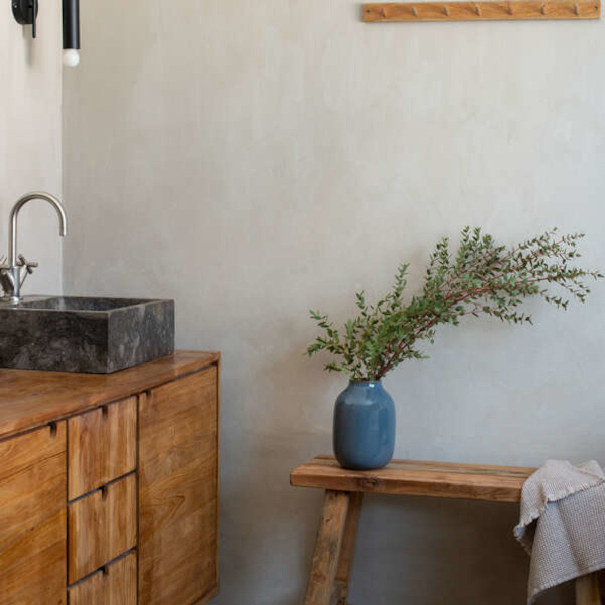 Villeroy & Boch Lave Home Vase Nek bleu uni gr. 15,5x15,5x21,9 cm Lifestyle 1