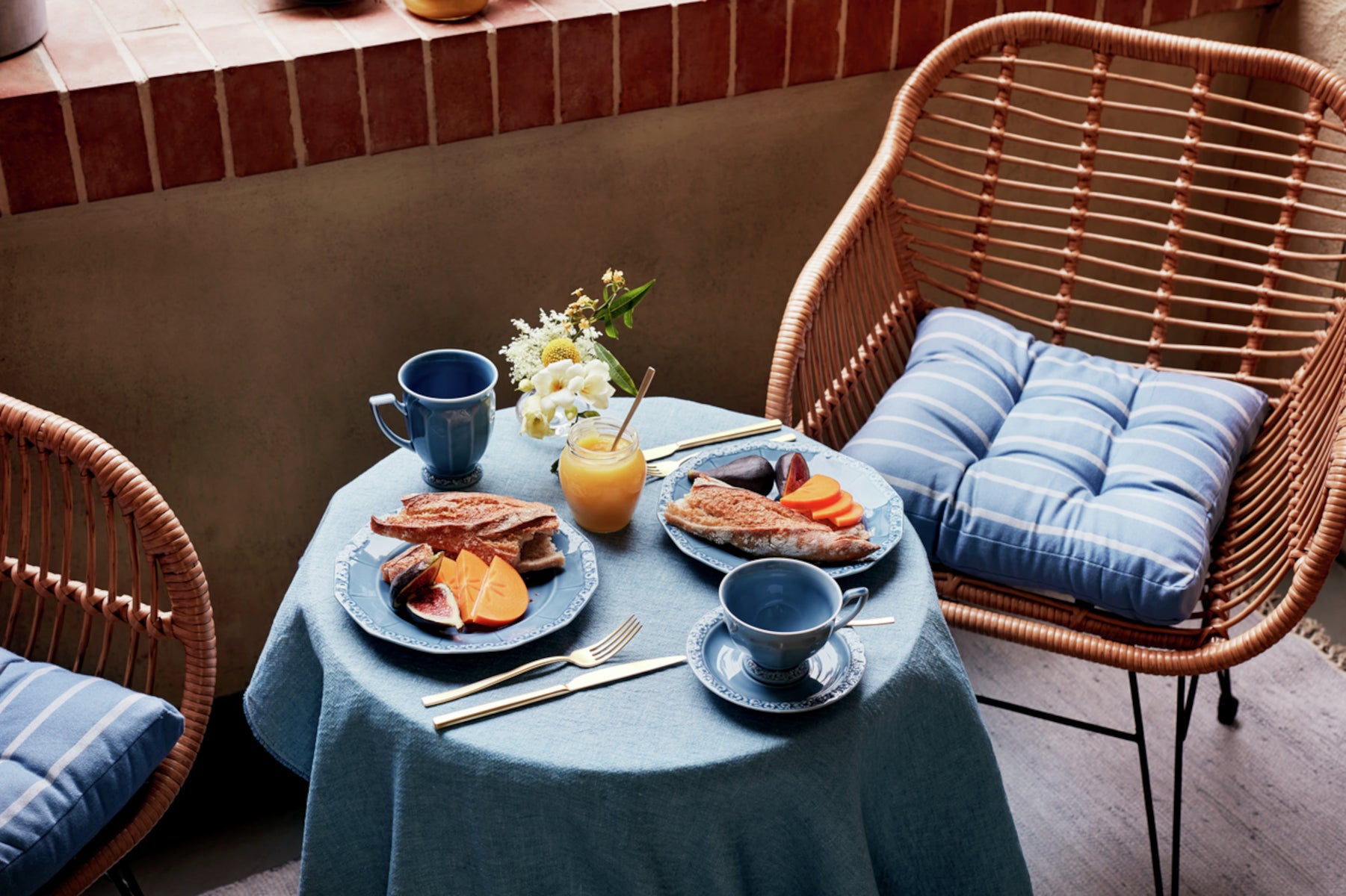 Rosenthal Maria Dream Blue Espresso/Mokka-Untertasse 12 cm Lifestyle 1