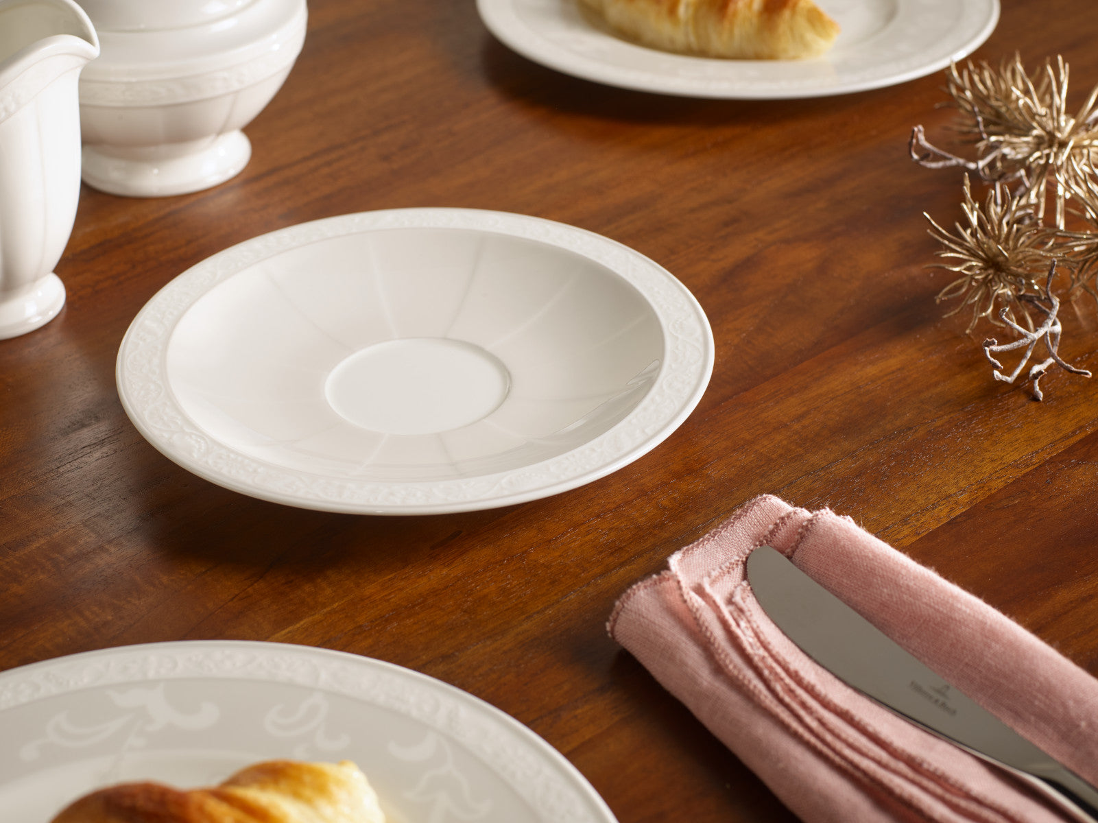 Villeroy & Boch Gray Pearl Frühstücksuntertasse 18 cm Lifestyle 1