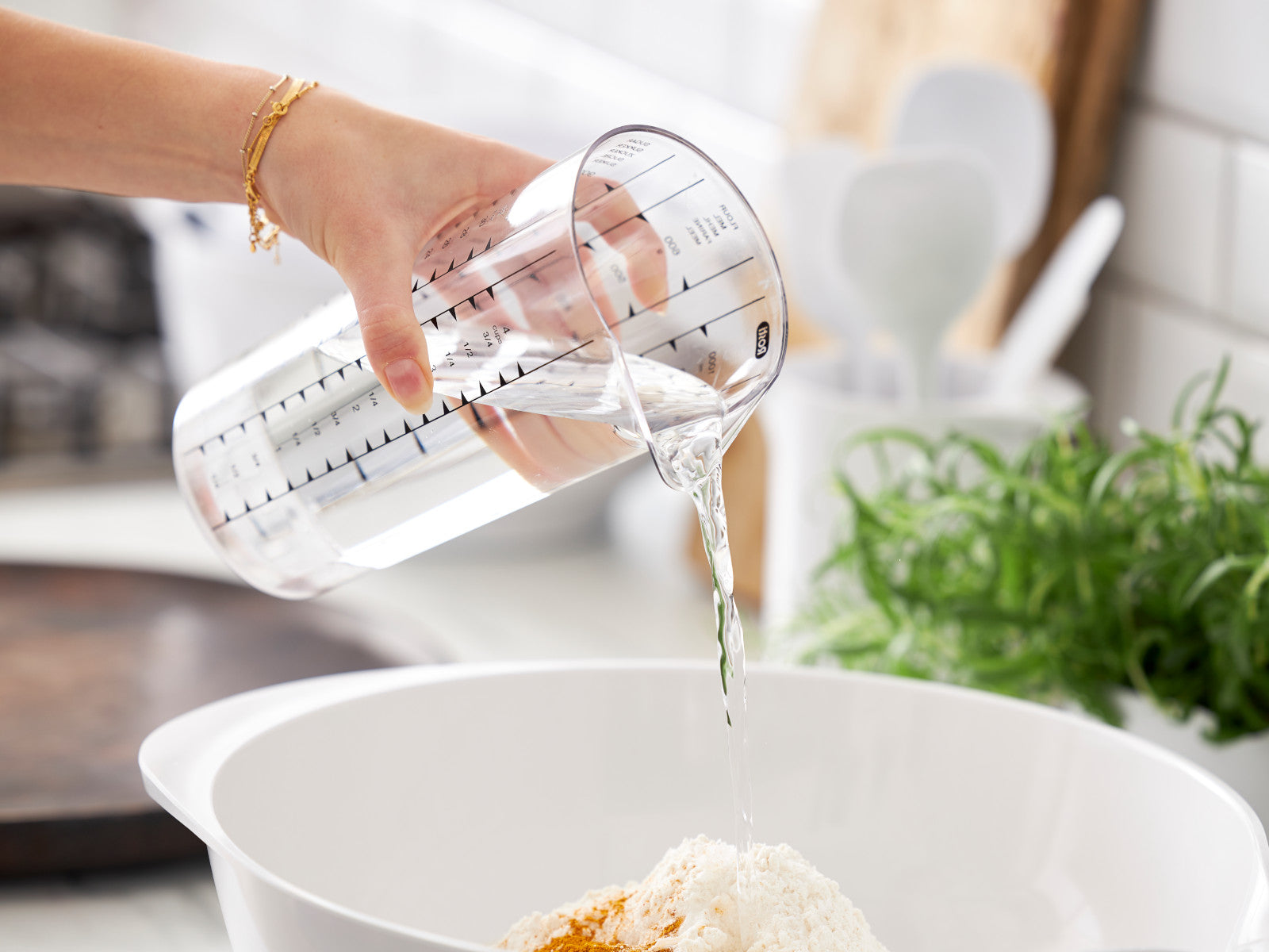 Rosti Margrethe Schüssel weiss 2l Lifestyle 3