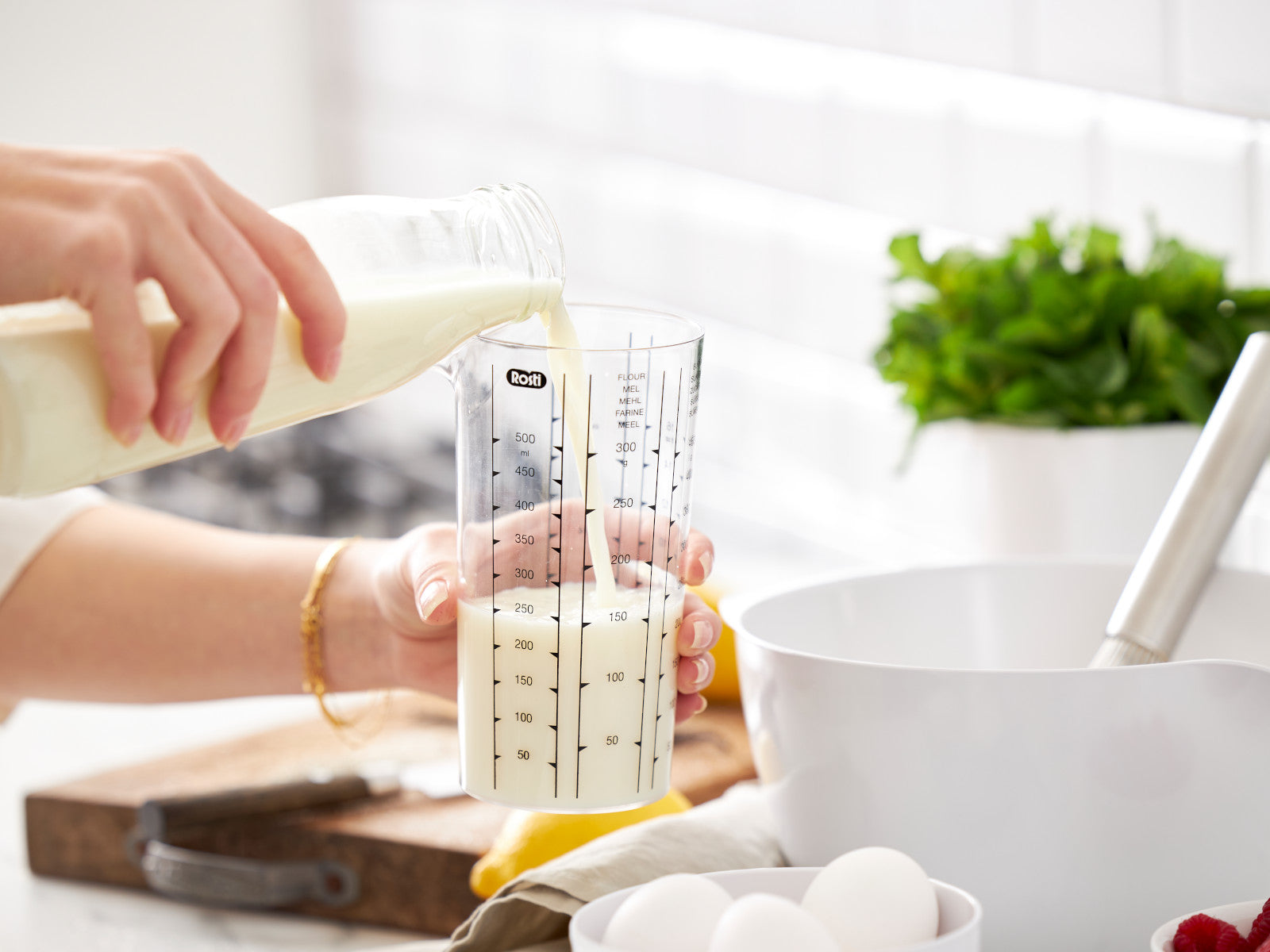 Rosti Margrethe Schüssel weiss 2l Lifestyle 4