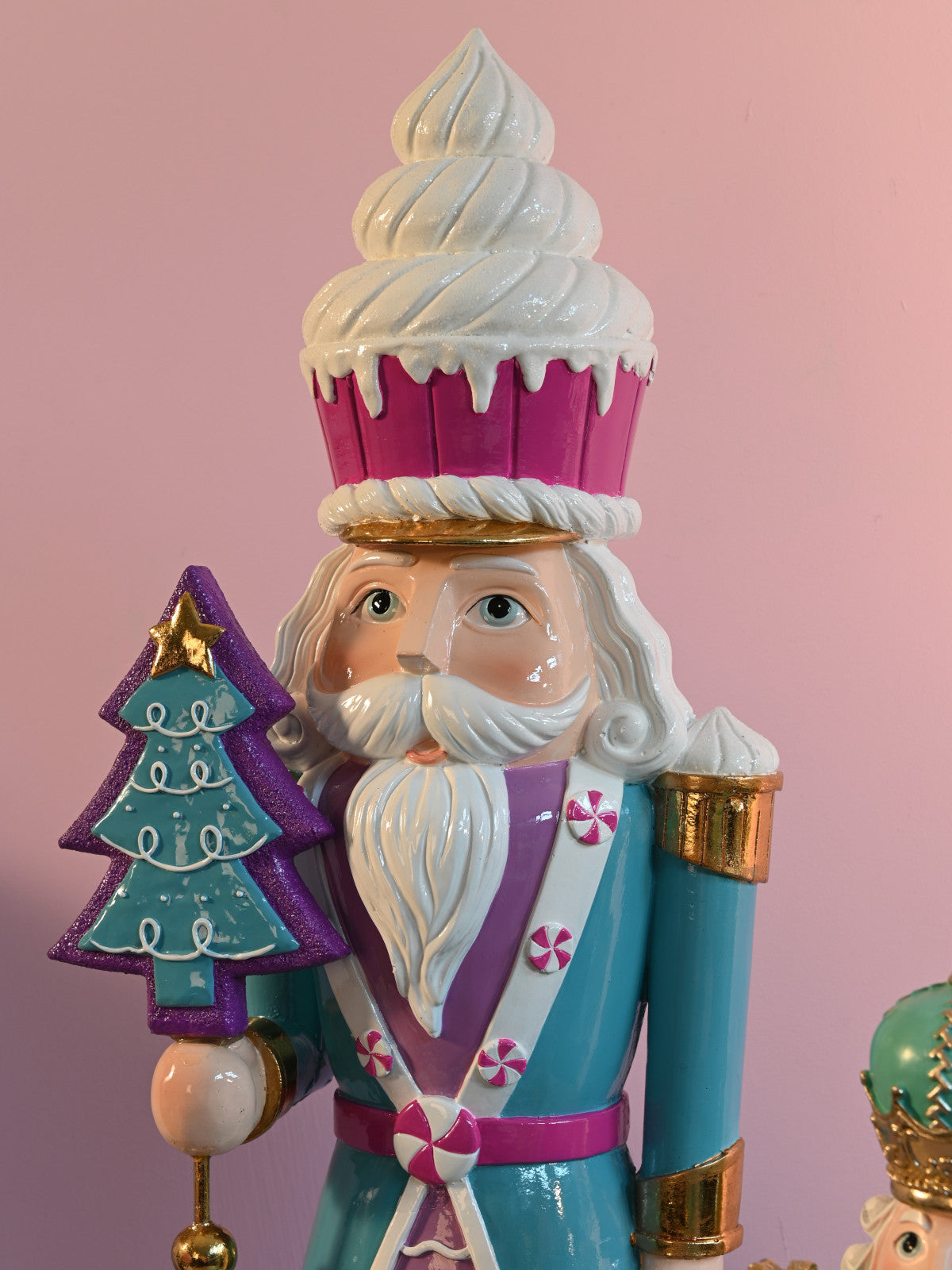 Giftcompany Noce Nussknacker rosa 51cm Lifestyle 3