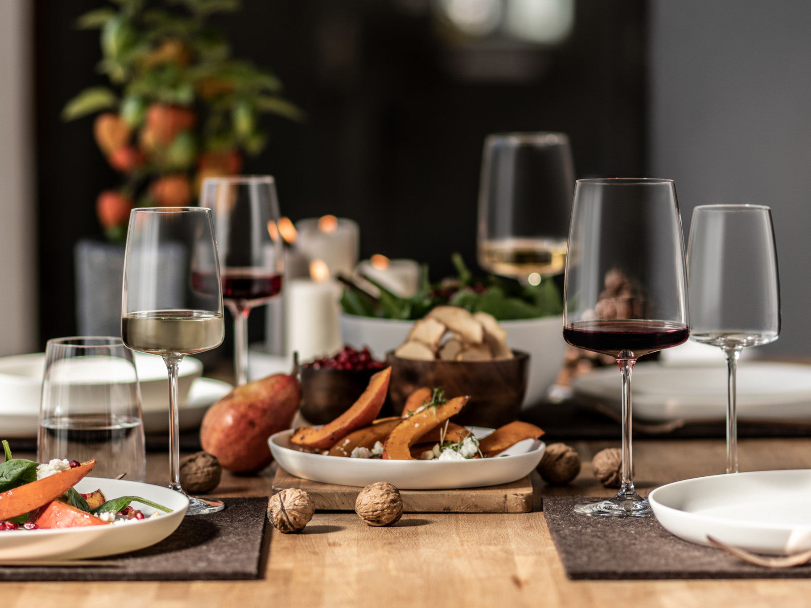 ZWIESEL GLAS Vivid Senses Weinglas leicht & frisch Set 2tlg Lifestyle 4