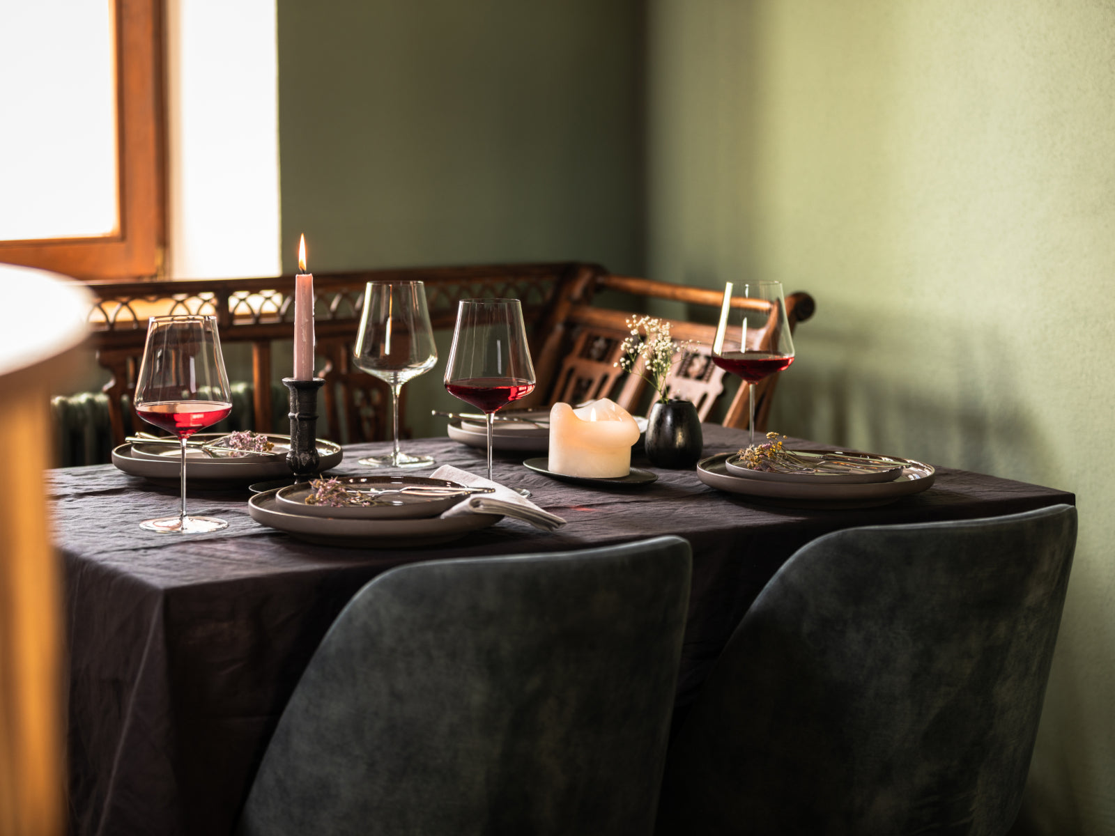 ZWIESEL GLAS Duo Burgunder Rotweinglas Set 2tlg Lifestyle 2