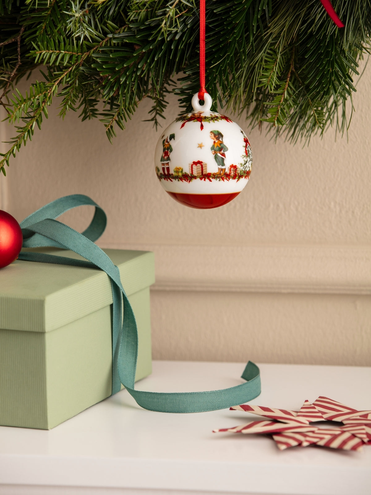 Villeroy & Boch Annual Christmas Edition Jahres-Kugel 2026 - Produktbild 2